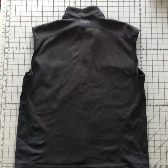 Patagonia XL Black Vest - Picture 3 of 3
